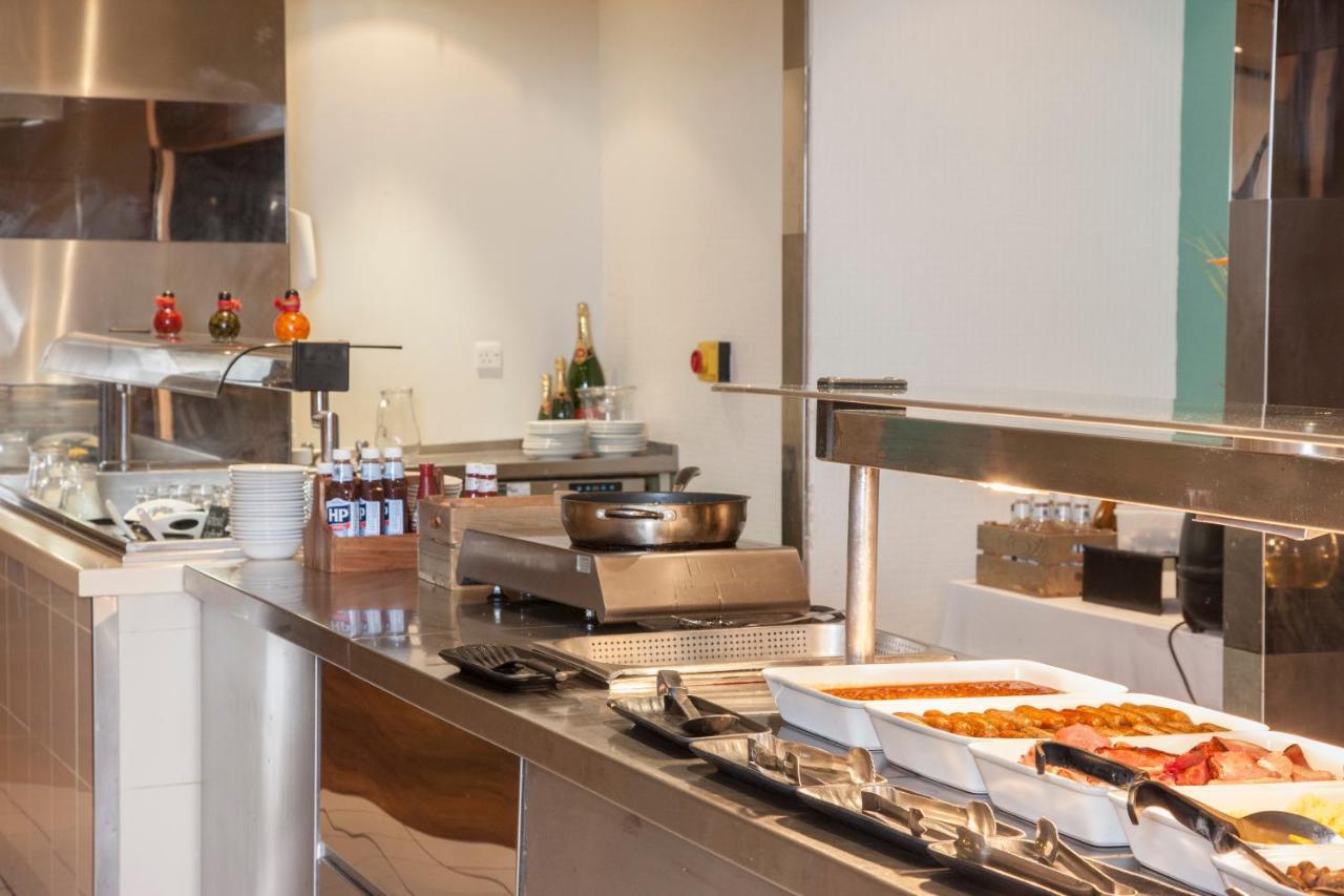 Holiday Inn Runcorn M56 Junction 12 By Ihg Екстер'єр фото