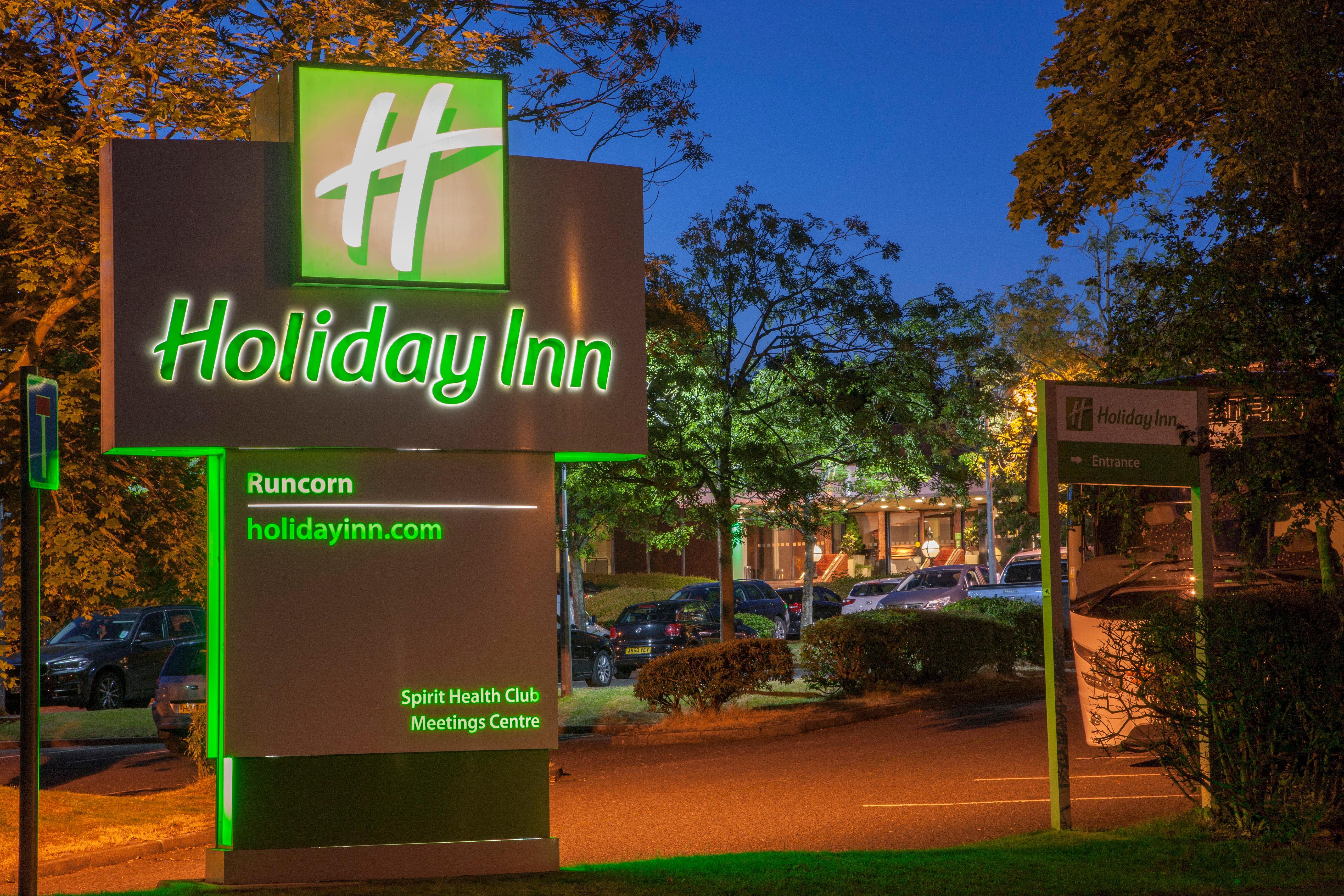 Holiday Inn Runcorn M56 Junction 12 By Ihg Екстер'єр фото