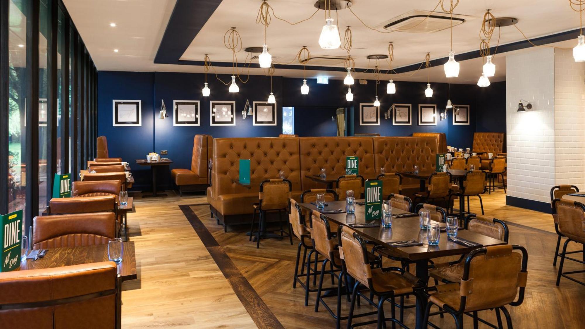 Holiday Inn Runcorn M56 Junction 12 By Ihg Екстер'єр фото