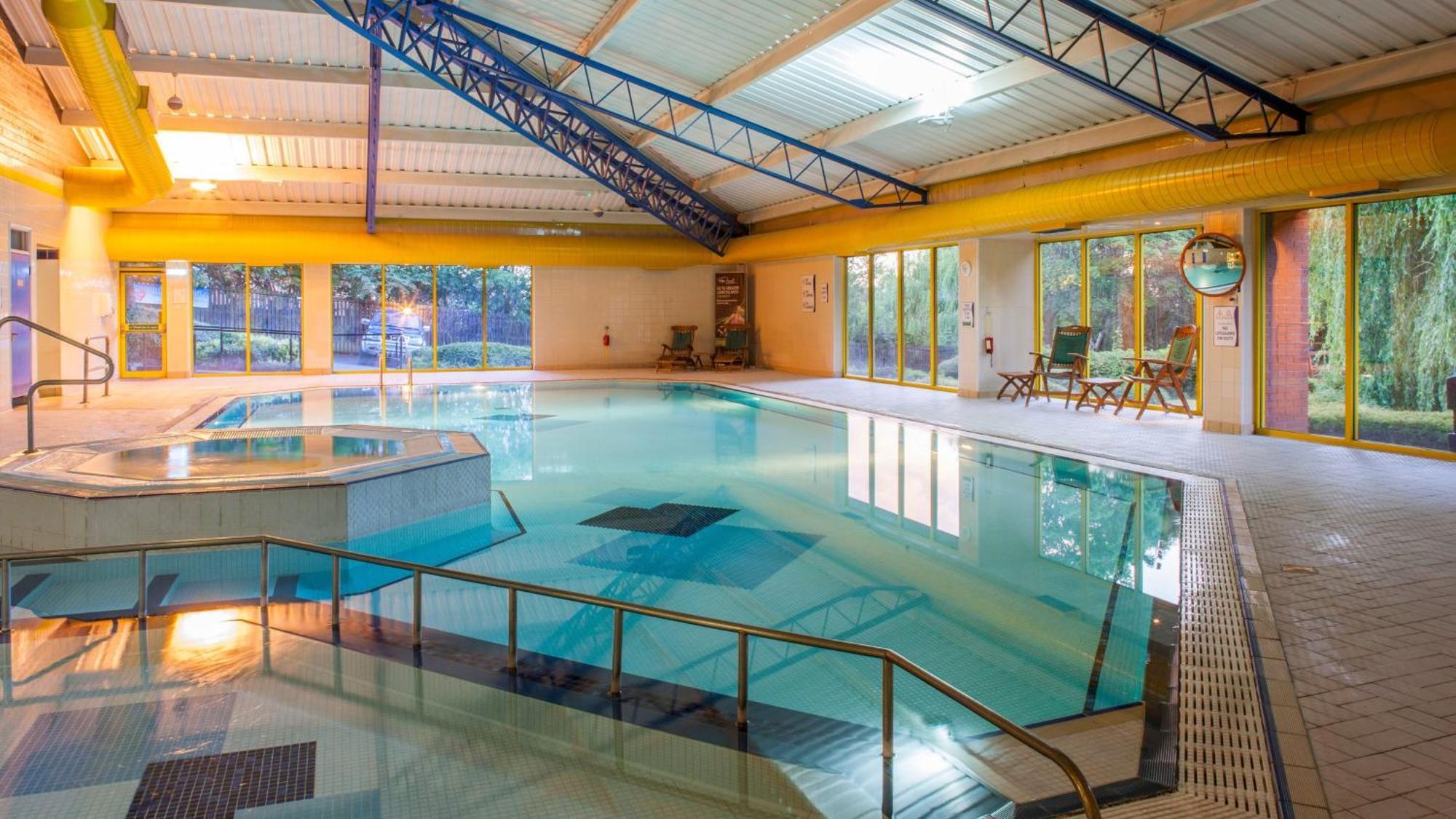 Holiday Inn Runcorn M56 Junction 12 By Ihg Екстер'єр фото