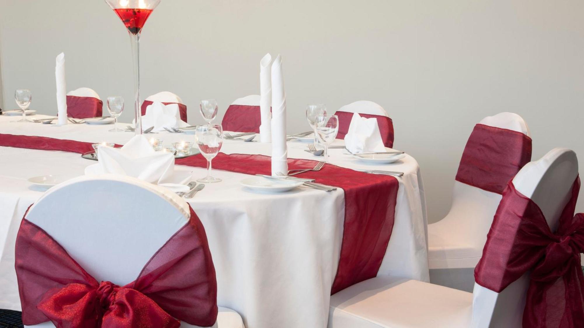 Holiday Inn Runcorn M56 Junction 12 By Ihg Екстер'єр фото